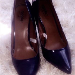 I Cinderella Shoes! 💜 kinda blueish/Purple